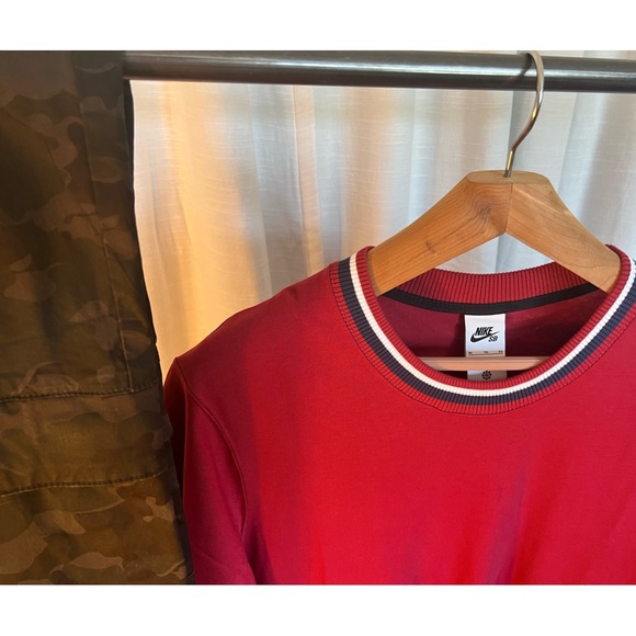 Nike SB T Shirt - Picture 2 of 5